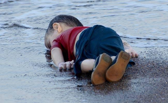 motiurmollik's tweet photo. "If Only. Those must be the two saddest words in the world." #DevastatinglySad #HeartWrenching #DeathOf Humanity http://t.co/h2RFv8FTnN