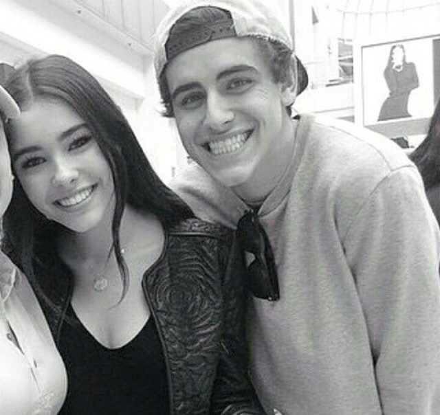 xfinitity's tweet image. she alright 😎