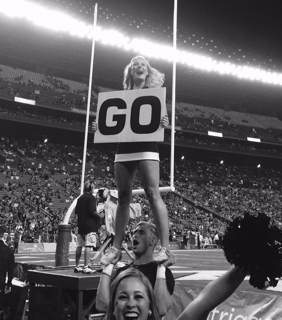 CUSpiritCoach's tweet photo. @CUBuffsCheer @CUBuffsDance  cheering on our buffs in Hawaii #GoBuffs http://t.co/38AweFk6a9