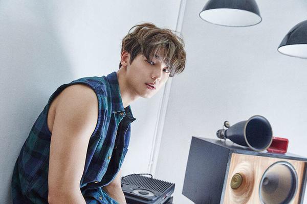 Min__Hyuk's tweet photo. #CNBLUE 드디어 카운트다운이다. 모두 긴장하시길.. 기가막힌 2집 정규앨범으로 돌아왔으니. 9/14 http://t.co/eAhPA5zE6e