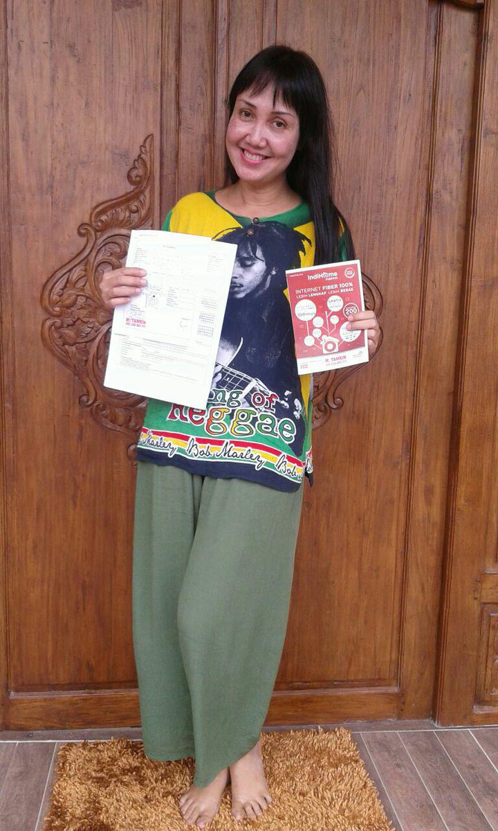Heny_Cheya's tweet photo. Senyum Pelanggan, Senyumku juga #IndihomeHarpelnas http://t.co/PojPZrH8yP