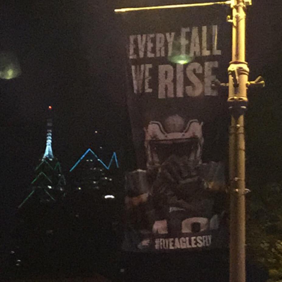Eagles's tweet photo. Back in the City of #BrotherlyLove and ready to fly into 2015 🏈. http://t.co/p0iiKNKgQU