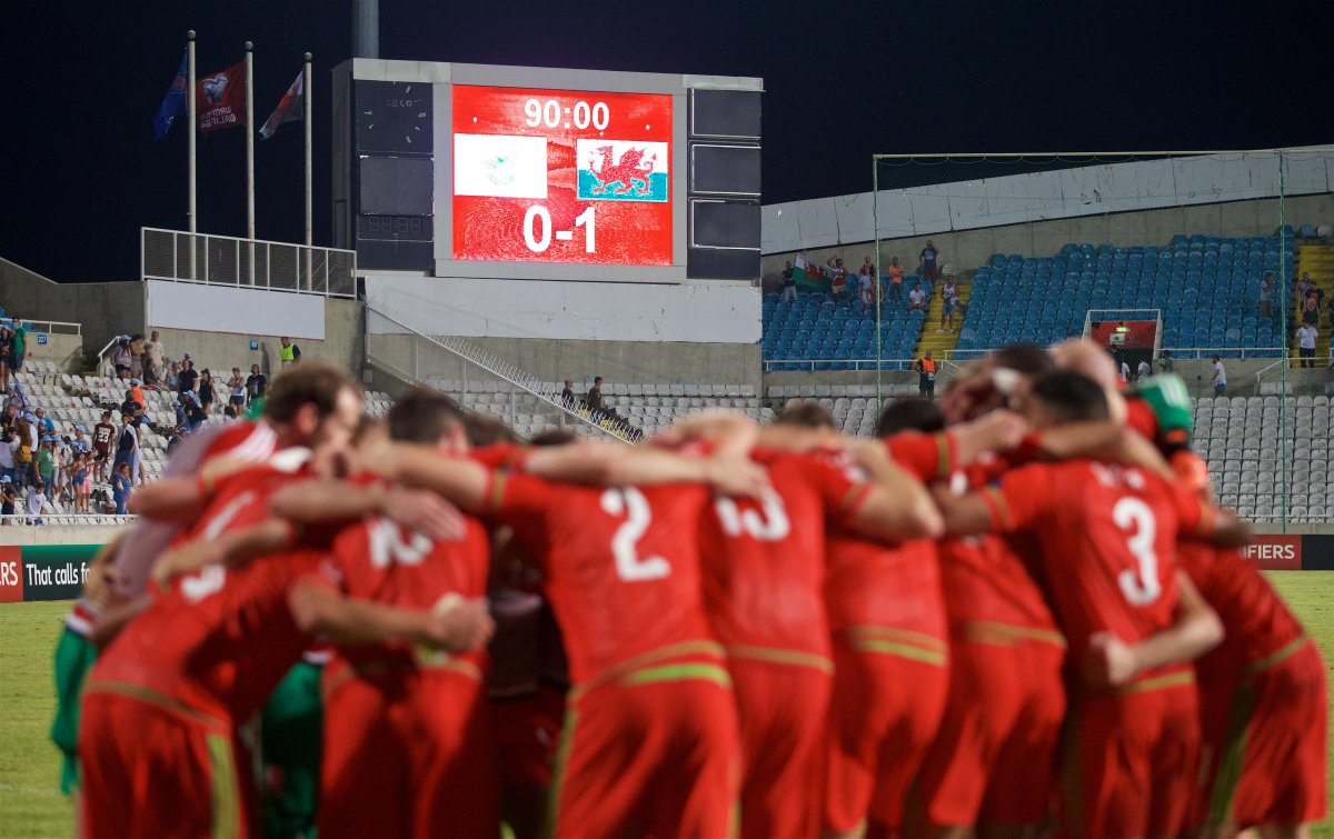 FAWales's tweet photo. Diolch am eich cefnogaeth yng Nghyprus. Gorau Chwarae Cyd Chwarae. #CYPvWAL #TogetherStronger http://t.co/AaCKgjLZWb