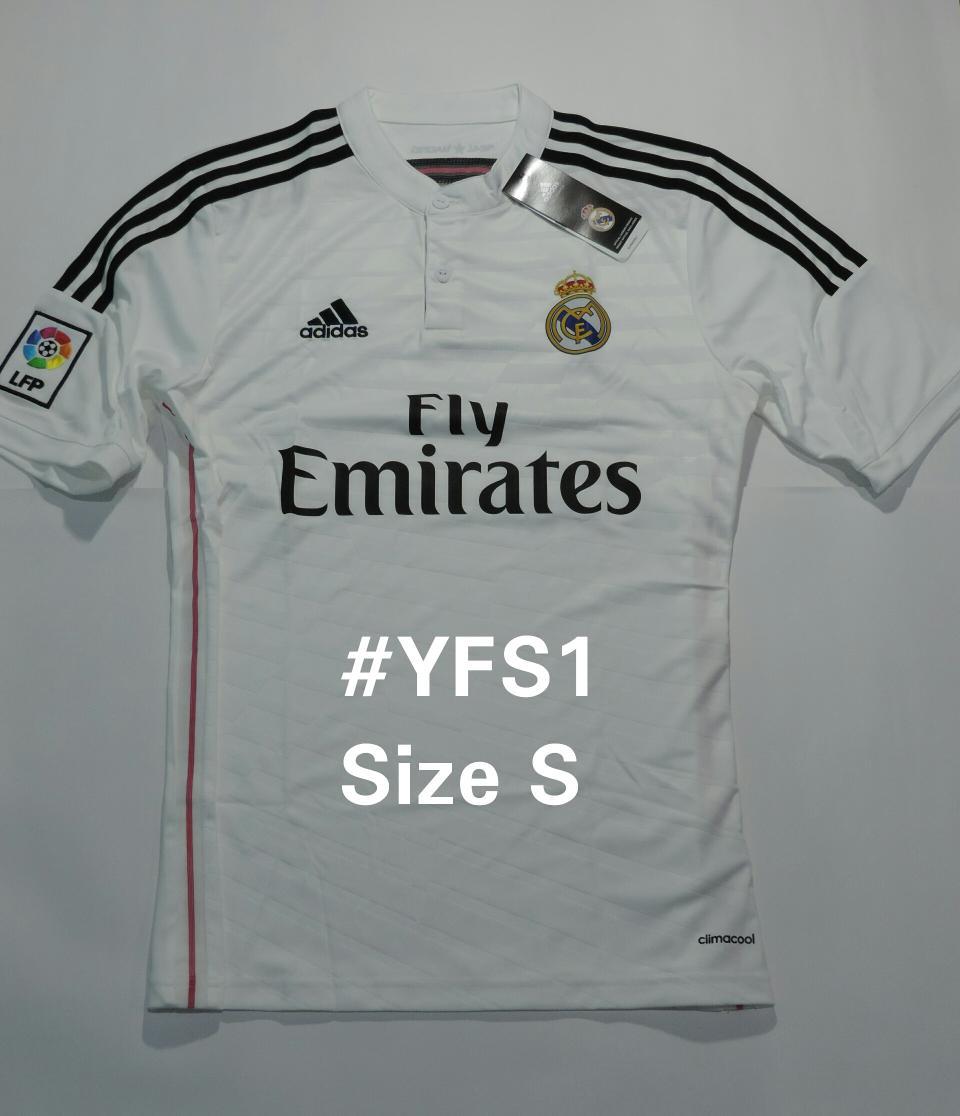 yapfootball's tweet photo. #YFS1 Madrid Home 2014-15 | Size S | BNWT | Design ciamik ad garis2 pinky nya :)) dpake sm ronaldo bale benzema dkk http://t.co/iMuC3t6ynN