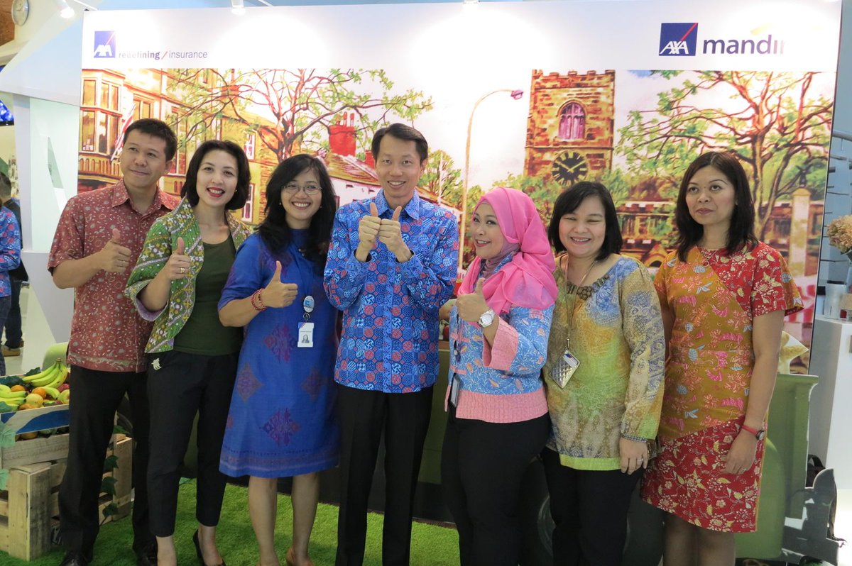 #haripelanggannasional #harpelnas bersama CEO AXA Indonesia  <a href="/RandyLianggara/">Randy Lianggara</a> #SenyumPelanggan
