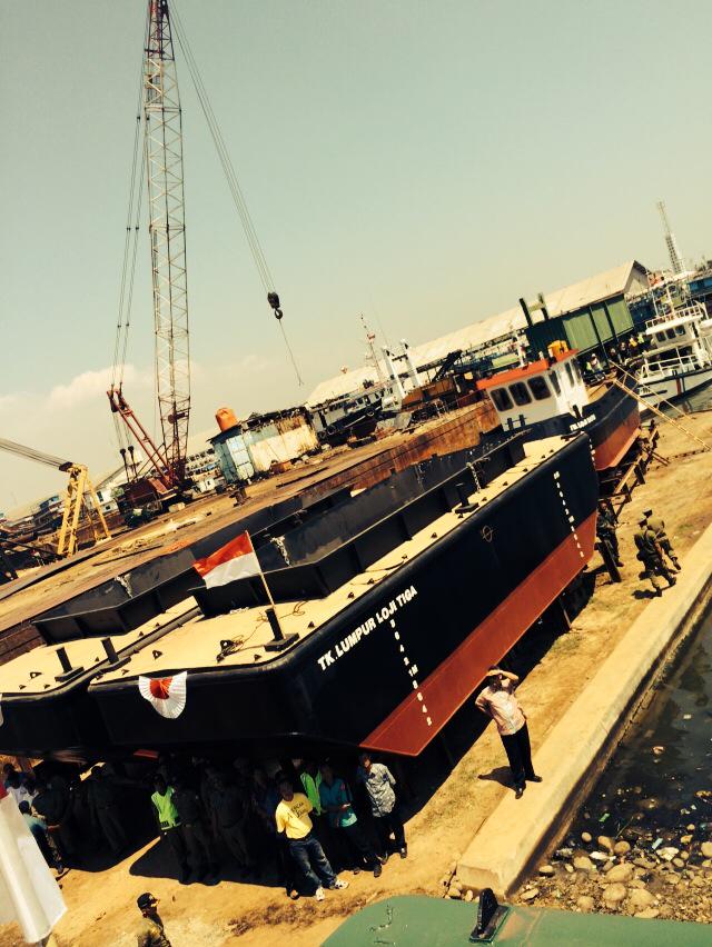 ganjarpranowo's tweet image. Kapal buatan anak negeri, barokah marine kota Pekalongan. Ada yg mau pesen?