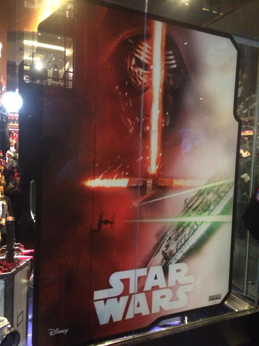 laughingplace's tweet photo. #kylorenn at Disney Store SF http://t.co/6uEDOObA86