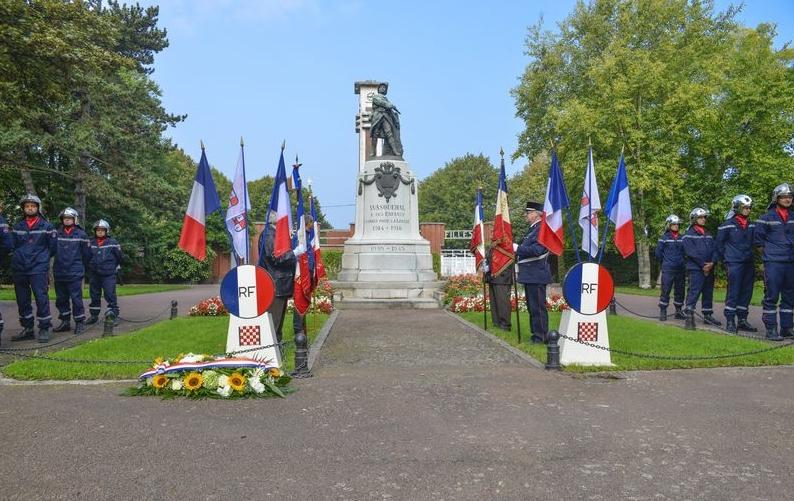 Ville2Wasquehal's tweet photo. Dimanche 6 Septembre à partir de 11h, 71ème anniversaire de la libération de #Wasquehal http://t.co/OGeSFoPfNW http://t.co/YKmkVPAd8j
