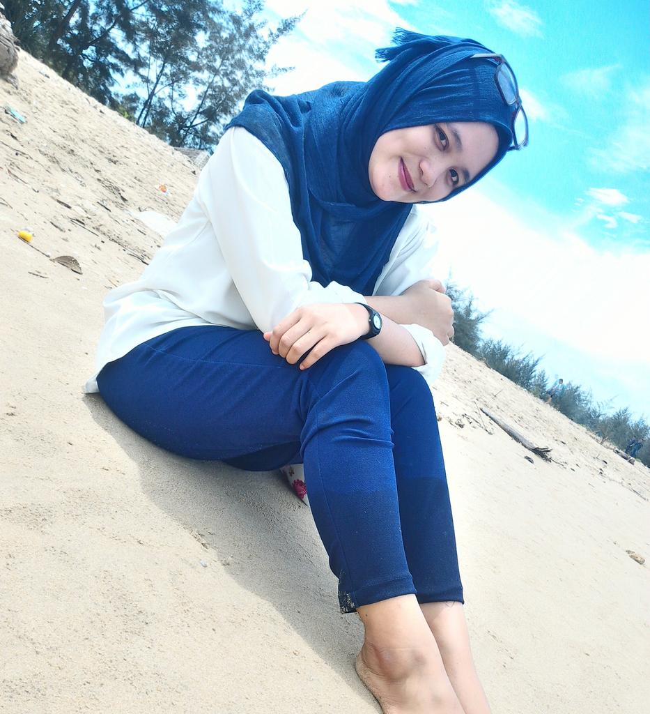 fdwlesmana's tweet photo. Mau gmana jga tetap manis 😘 love you 😚 http://t.co/wbiSLjd3Vc