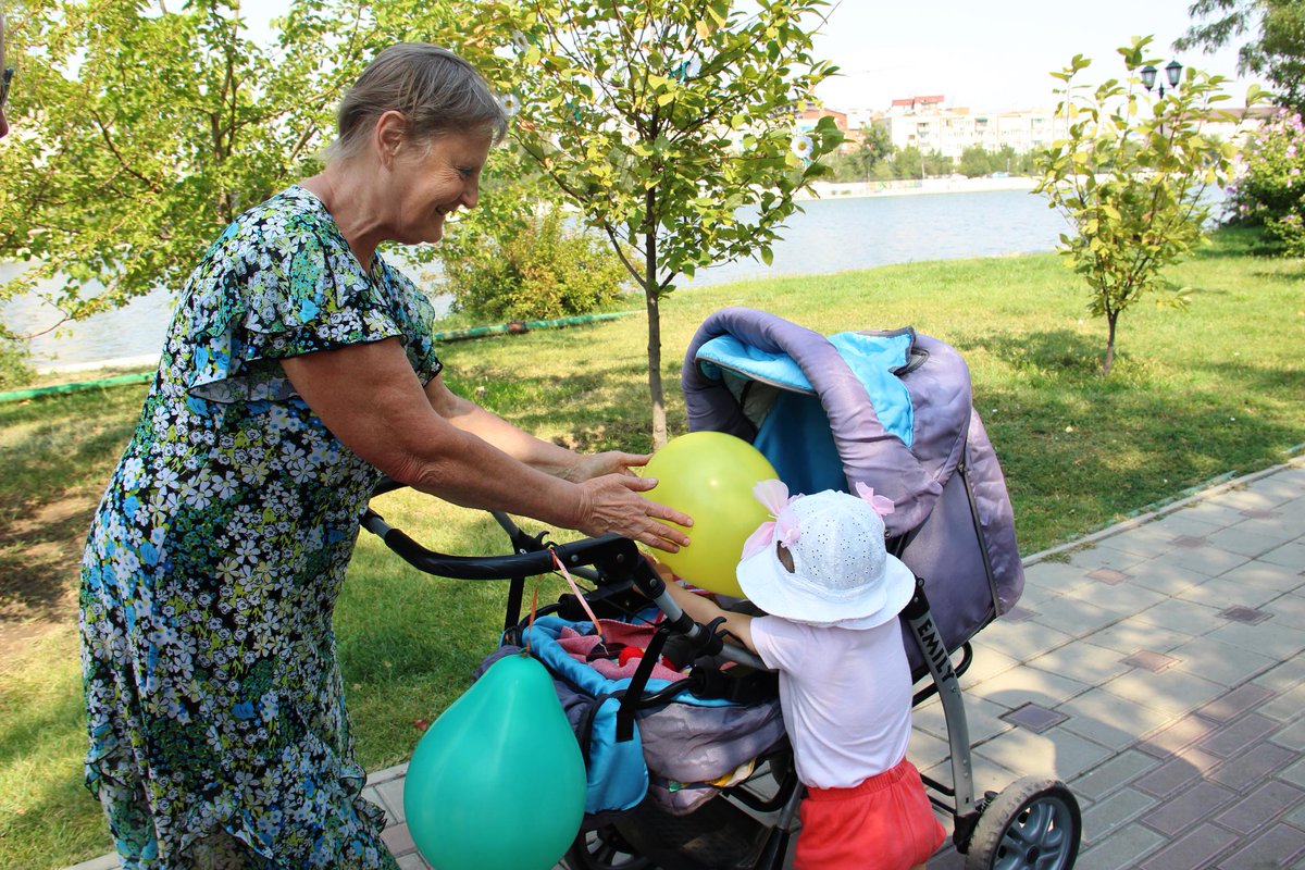 umsrit's tweet image. #Астрахань #Минсоц Дерево-жизни.Привлекаем внимание к ответственному родительству в рамках акции "Добровольцы-детям"