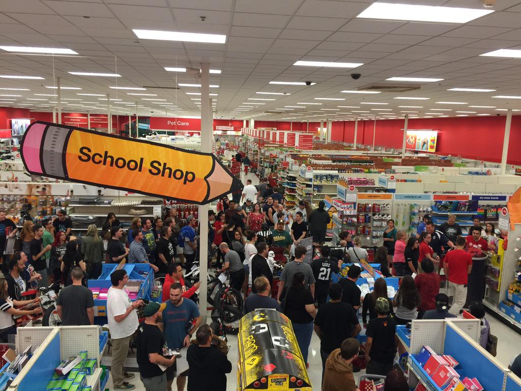 Targetlewis1502's tweet photo. #ForceFriday a little raffle drawing   #ShareTheForce #wookie @sboed @CaitfromTarget @Andreya_Allen http://t.co/S2gmoHNm5z
