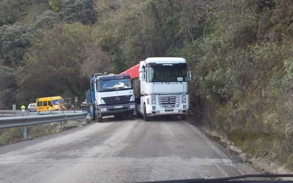 diariocadiz's tweet photo. La carretera imposible de #AlcaládelValle #Cádiz
http://t.co/RWhFYGWigL http://t.co/RUcZWdJVMI