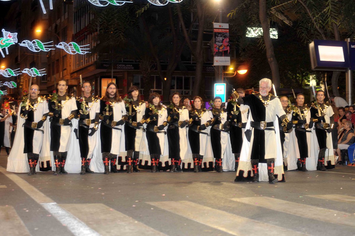 templemurcia's tweet photo. @templemurcia calentado motores. El lunes empiezan las #fiestas2015 #rey2015 #morosycristianos @murciaturistica http://t.co/oDK7s9lrS3