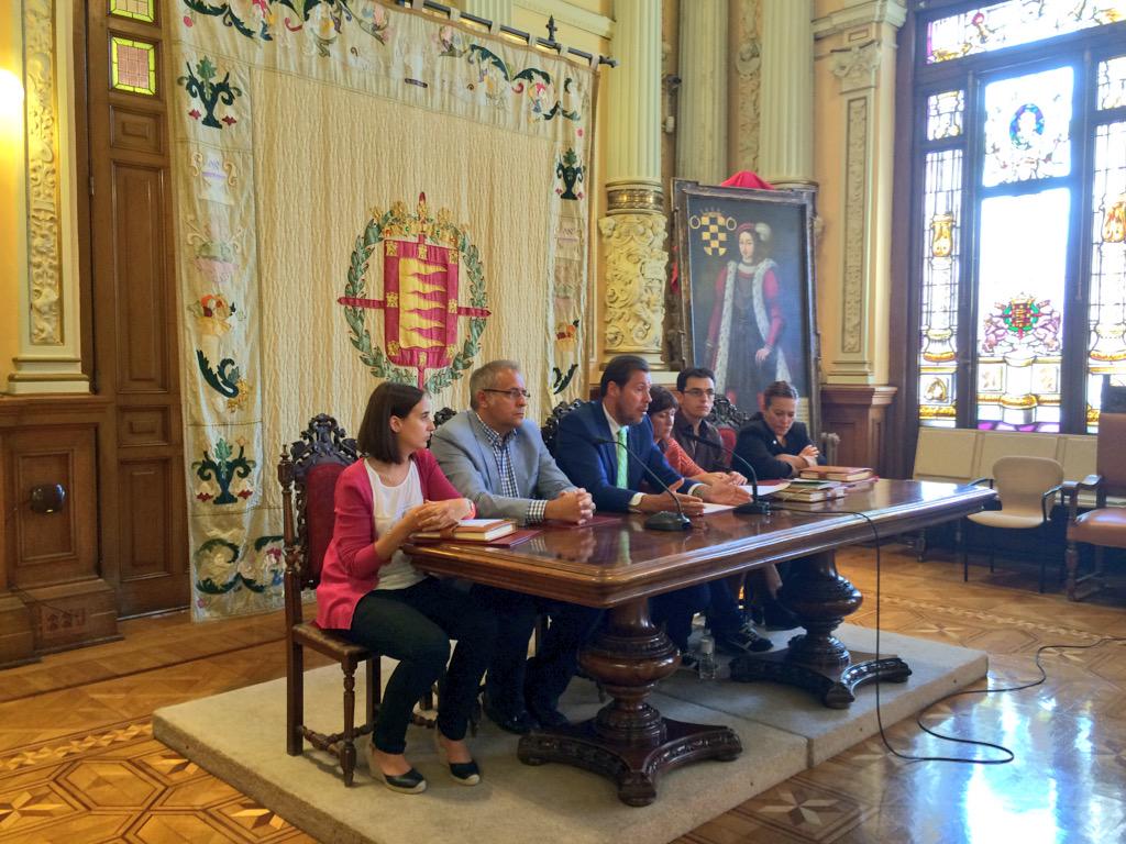 AyuntamientoVLL's tweet photo. El #Ayuntamiento de #Valladolid se suma, por unanimidad de todos los grupos políticos, a la #RedDeCiudadesRefugio http://t.co/yhEjKvHTAS