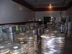 ArchivedFilms's tweet image. fascinating article about salvaging old films #archives #film #History unwritten-record.blogs.archives.gov/2015/09/03/the…