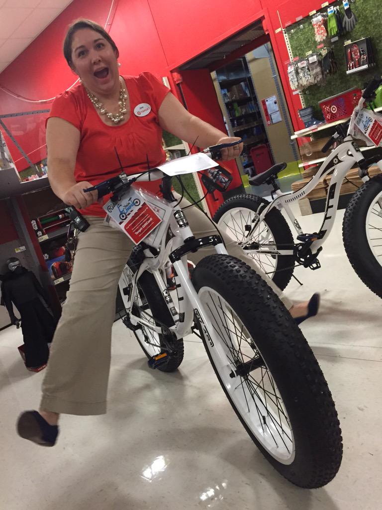 GroeneveldJess's tweet photo. My new ride. #ShareTheForce @CarmellCC12 @aaronkka @alyne_van @jordannilson @z7zSE7ENz7z @Dana_Schleicher http://t.co/yk1Y7XorCd