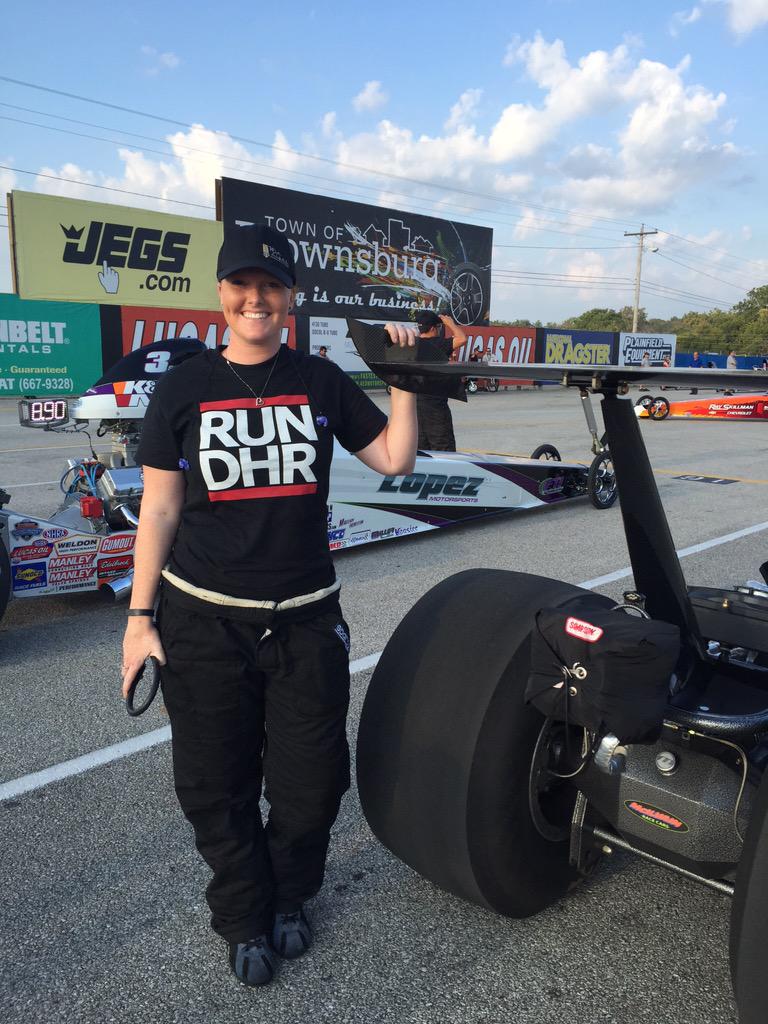 WinLightNews's tweet photo. Here we go! Friday at #ChevroletPerfUSNats! #SuperCom @SadieFloyd6469 @DrinkHardRacing #WinLight http://t.co/AucZBushkv