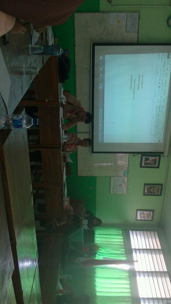Pramuka85's tweet photo. Musyawarah Pertama Gugus Depan 08.215 K.H. Ahmad Dahlan &amp; 08.216 Malahayati Di SMAN 85, Salam Pramuka!! http://t.co/1zQPyaSQ2J