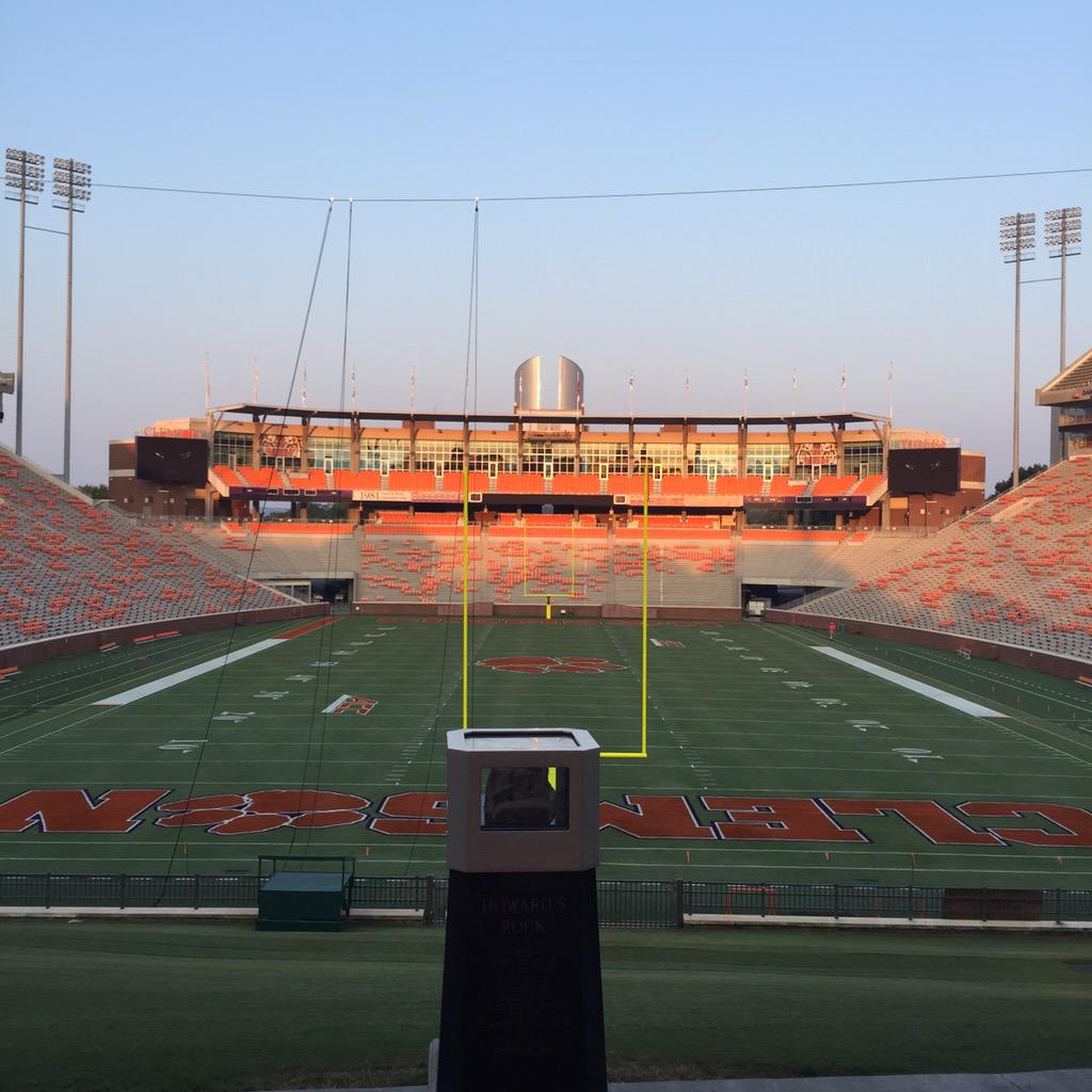 Coach Jeff Scott tweet media