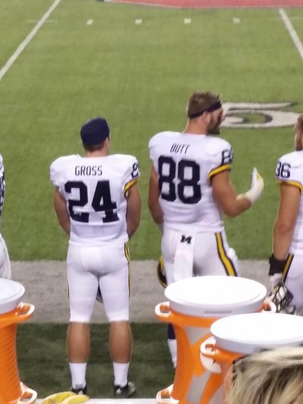 GMZ5034's tweet photo. Michigan in a nutshell. #GrossButt http://t.co/Ilihp6BII2