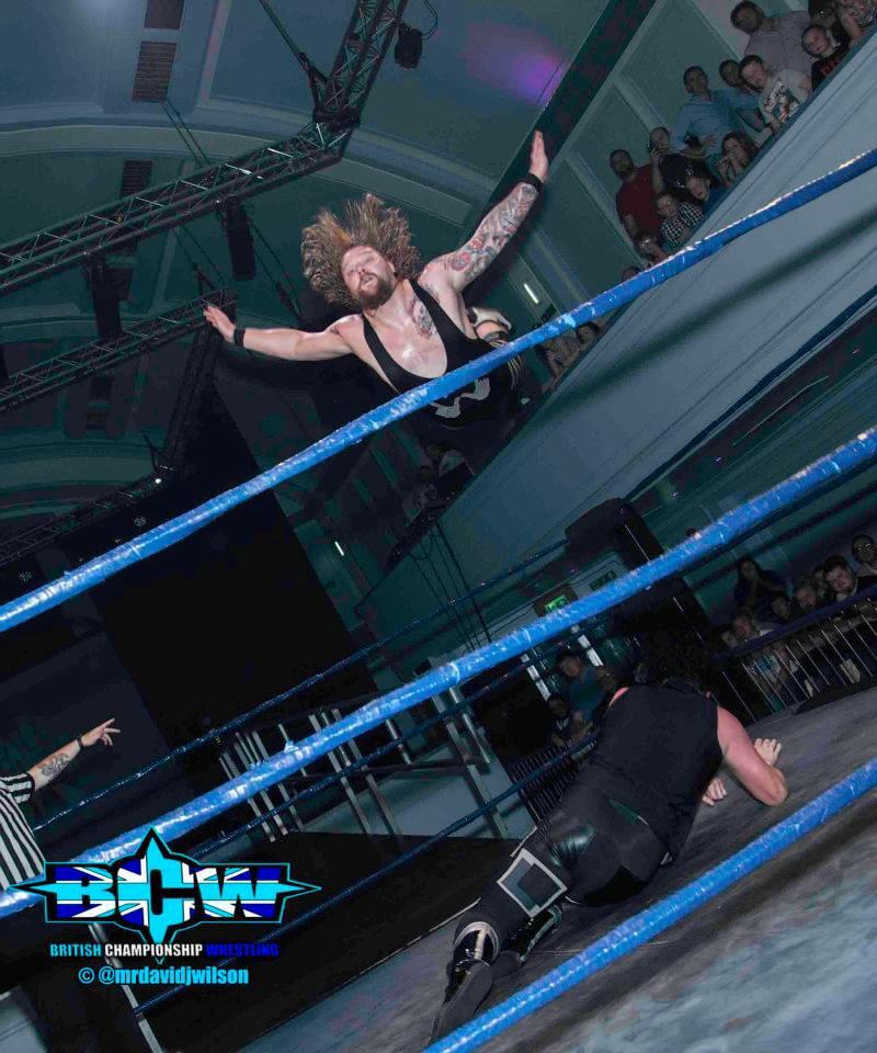 WolfgangYoung's tweet photo. They told me "You can't fly". They were right. But @mrdavidjwilson makes it look like I can sometimes. #FlyingWolf http://t.co/YleJuMnYNO