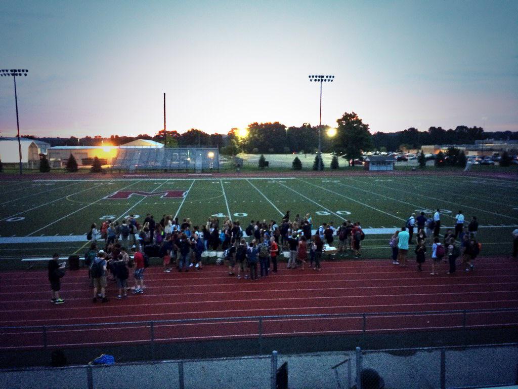 BruceMaverick's tweet image. SENIORS: Don't forget the Senior Sunrise on the 1st Day of school. Free breakfast, coffee or HC! #firstlast #2016