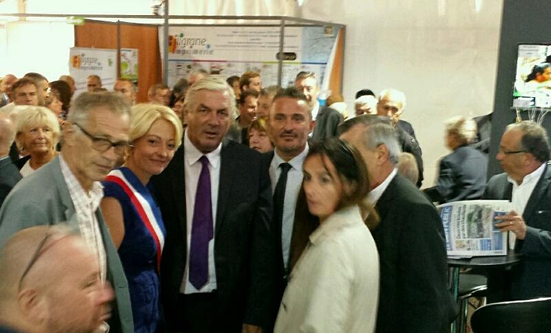 Inauguration de la Foire de #Montbard - Entrée gratuite jusqu'au 7 septembre. <a href="/sauvadet/">François Sauvadet</a> <a href="/Montbard_Alesia/">Montbard Alésia</a>