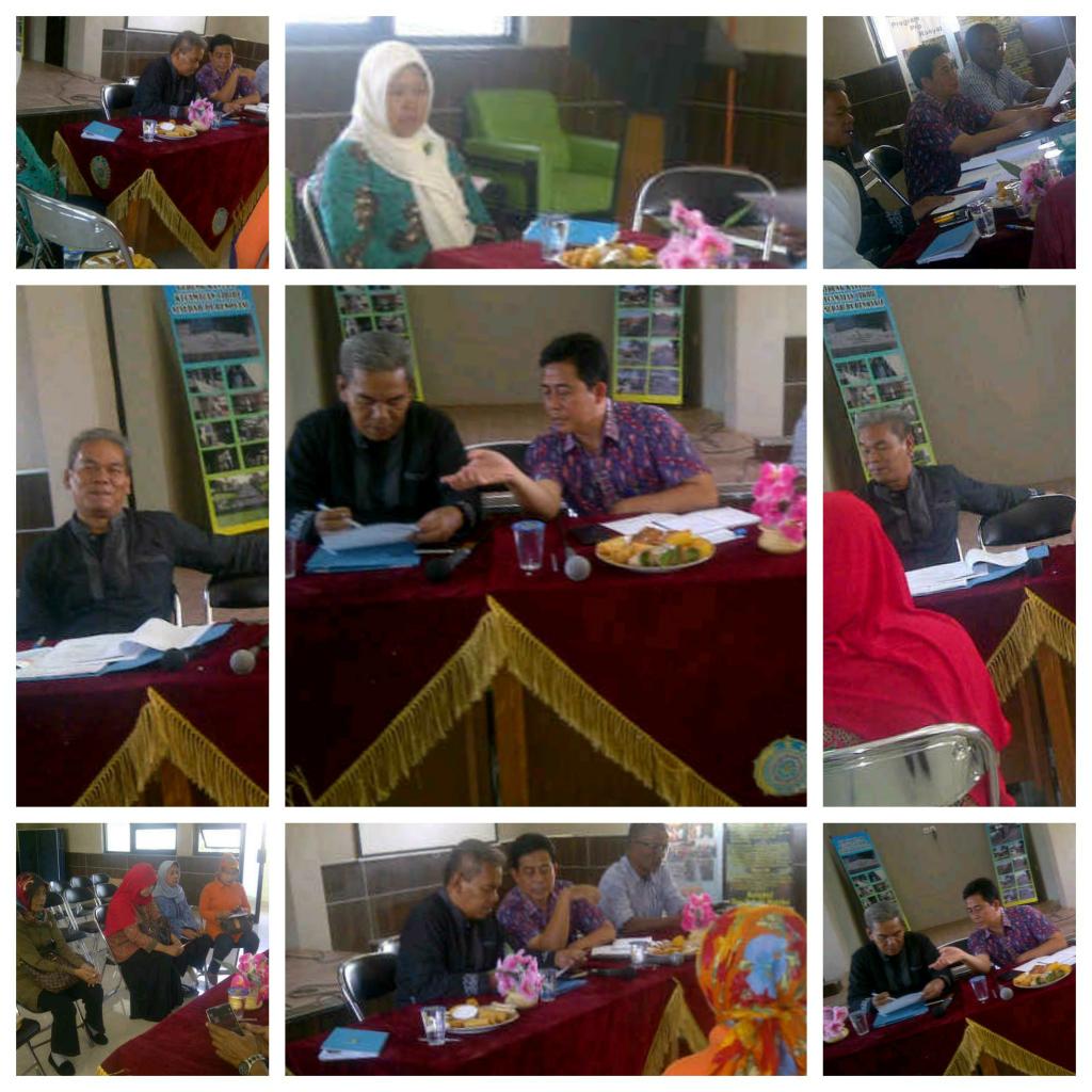 <a href="/ridwankamil/">Ridwan Kamil</a> <a href="/OdedMD/">Oded Muhamad Danial</a> <a href="/yossiirianto/">Yossi Irianto</a> <a href="/Zam2_Nurzaman/">Zamzam Nurzaman</a> rapat persiapan penilaian Kota Sehat TK.Pusat.#BandungJuara