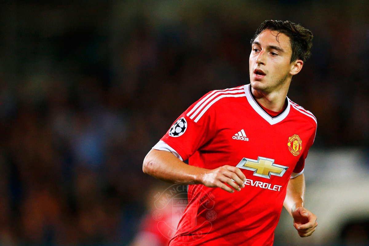 ManUtd's tweet photo. .@DarmianOfficial is already a hit at #mufc - read our interview with the Italian defender: http://t.co/pF82TYBamu http://t.co/uDLZEYkD2A