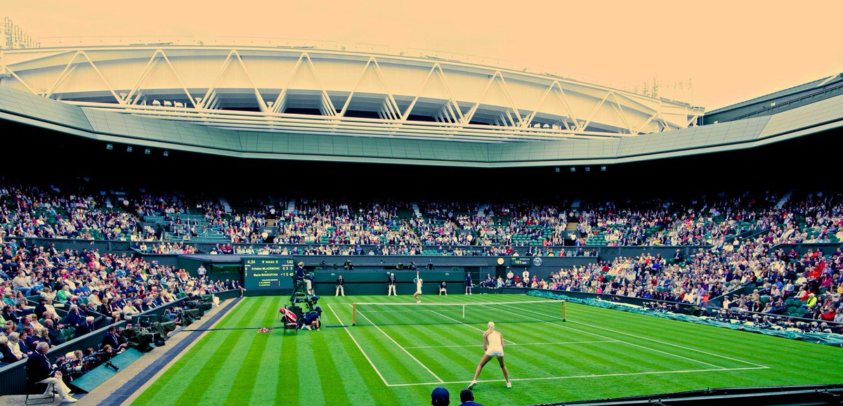 bliblidotcom's tweet image. Kejuaraan tenis pertama dimulai pada tahun 1877 di Wimbeldon, London, Inggris. #FridayHoray #TennisFunFact