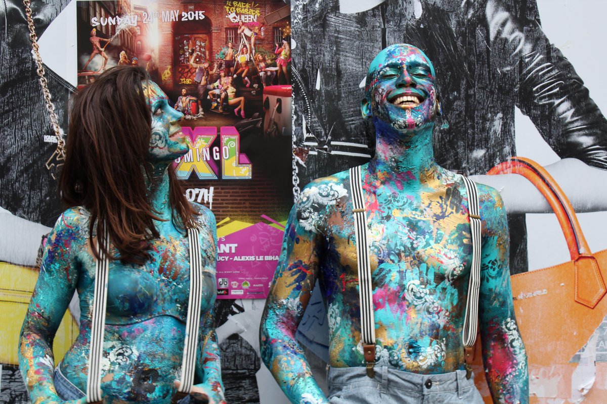 ByPoonam's tweet photo. Body painting in the Marais area of Paris! One of the most exciting experiences! :) http://t.co/aovn4PVXEq