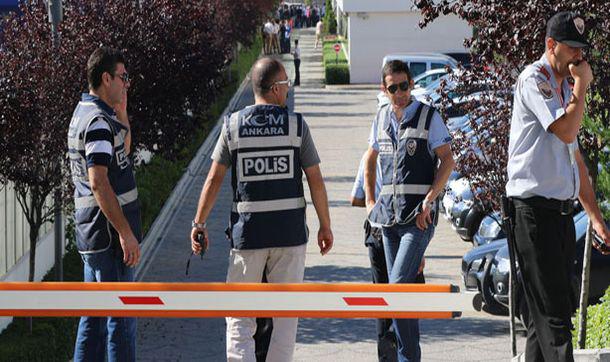 BildirBildir's tweet photo. سورة الفاتحة ودعاء من المأثورات أدلة جنائية في تركيا @cihan_arabiya   http://t.co/x3sHoraxMi http://t.co/IAASqTcm4d