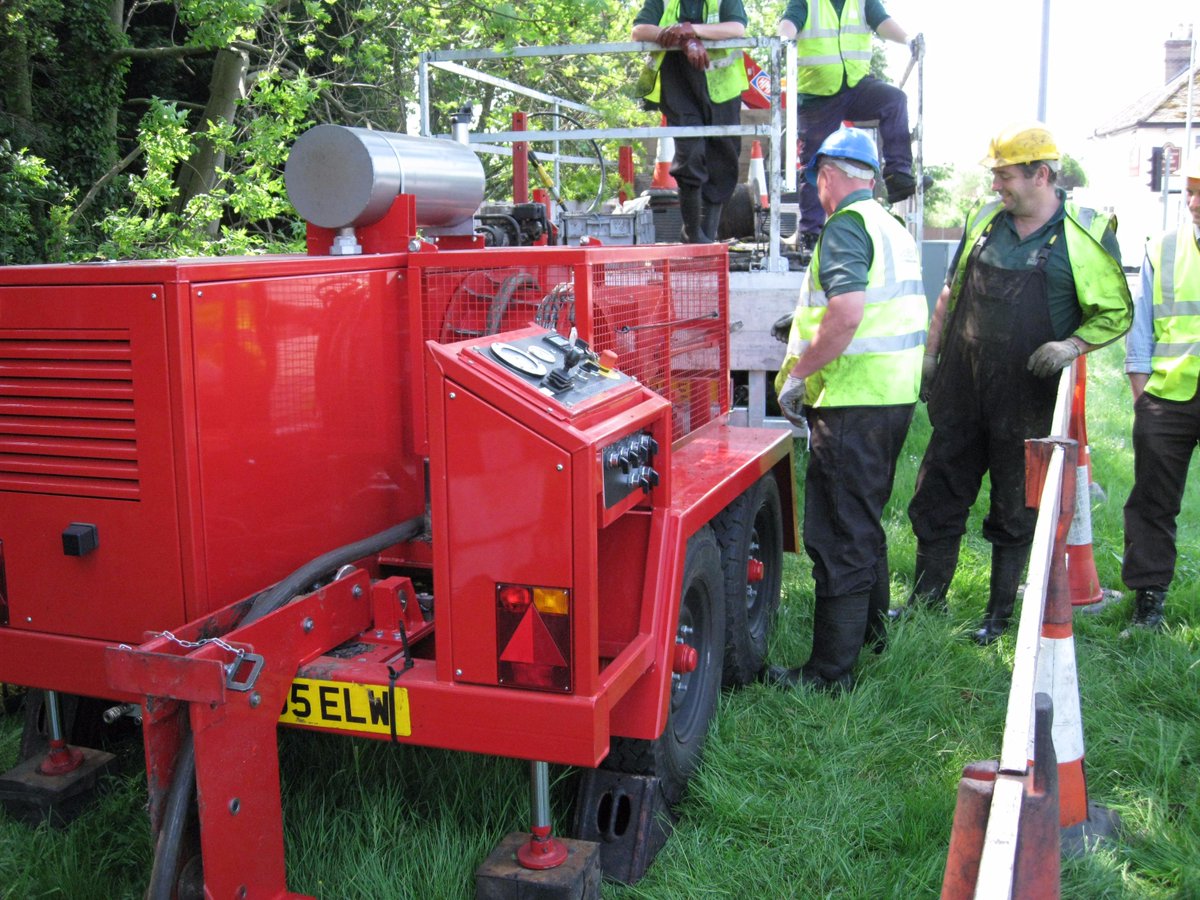 USL_NoDig's tweet photo. #USL_NoDig 10 Tonne Cable Recovery Winch, just a few pictures to raise awareness of #TrenchlessTechnology http://t.co/dCTw0VUs1z