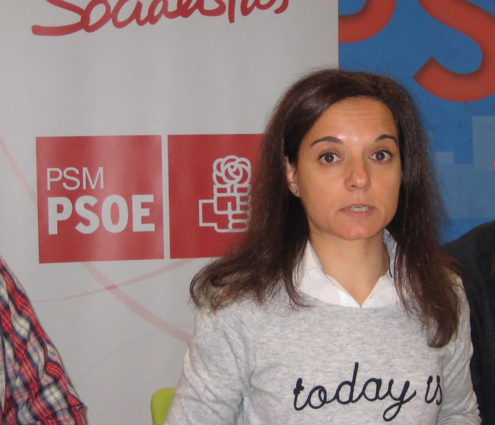 alcabodelacalle's tweet photo. #Getafe Sara Hernández vuelve a premiar a la funcionaria implicada en el 'caso Aparcamientos' http://t.co/Wi4ZnVHato http://t.co/PjzjZ4yoUD