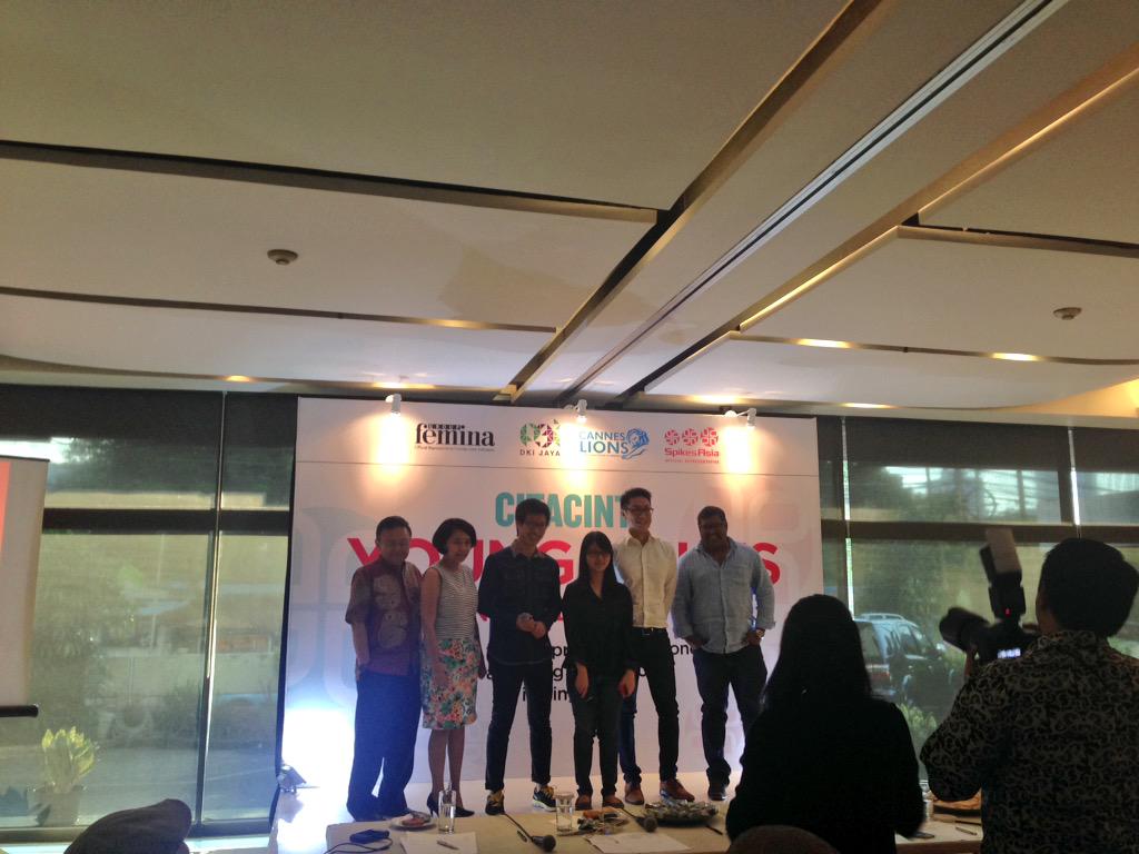 MirumIndonesia's tweet photo. A short and sweet presentation from Kevin and Michele 👏🏻 Awesome job, guys! Fingers crossed! #CCSpikesINA http://t.co/1hzlIuWepK