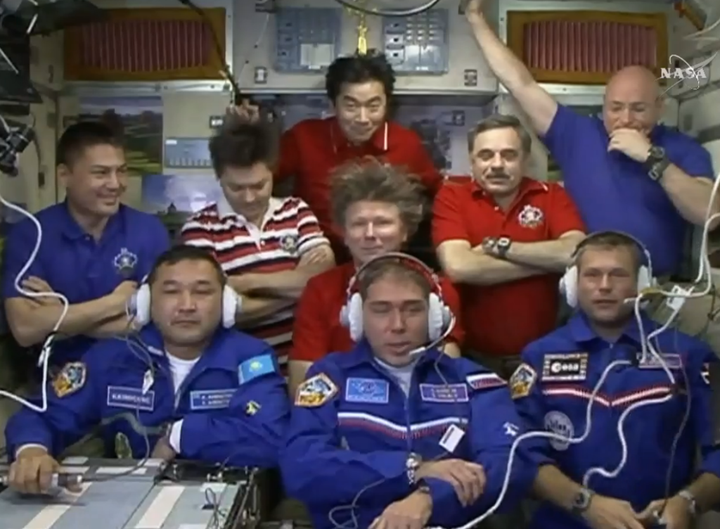 NASA's tweet photo. Population of the @Space_Station increased to 9 w/ @Volkov_ISS, @Astro_Andreas &amp; Aimbetov joining. http://t.co/I3TRgJKUSs