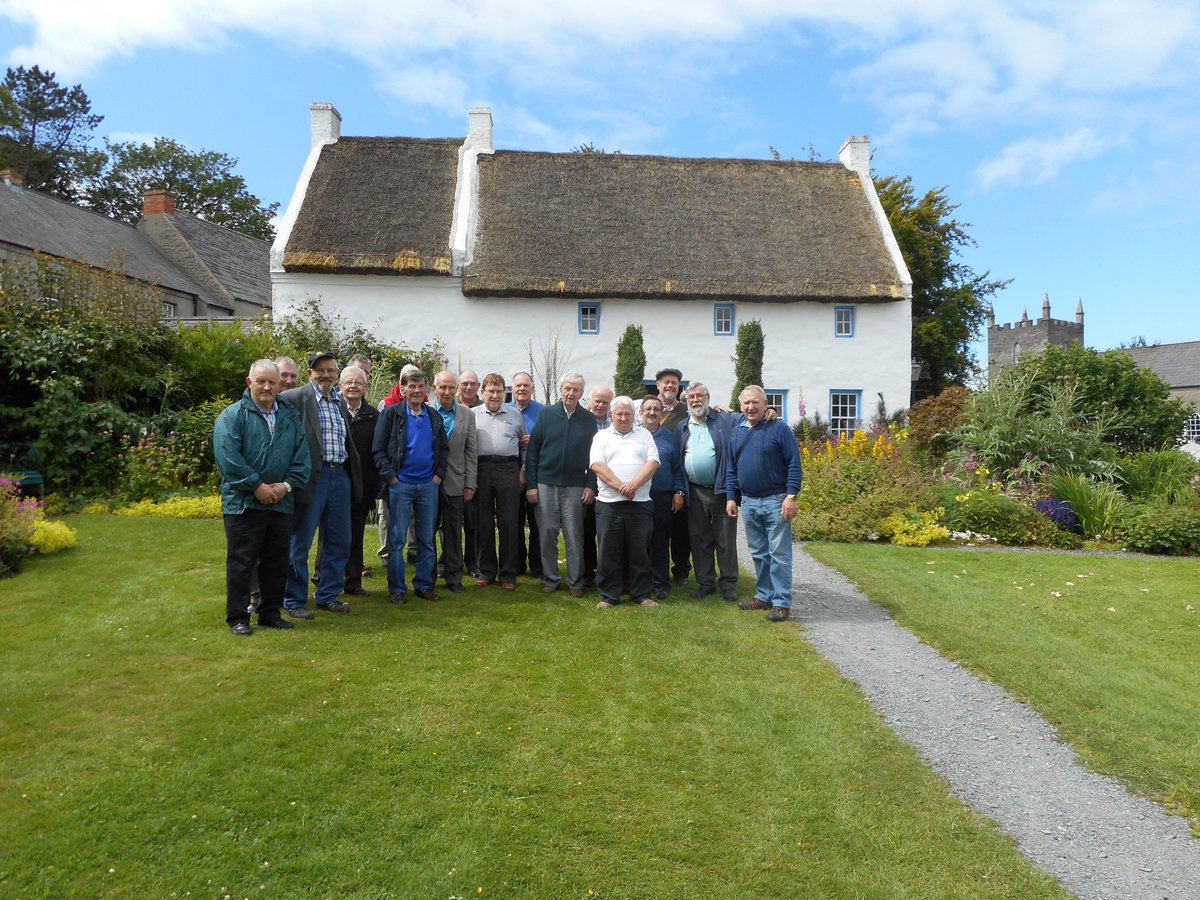 We've had a busy summer with trips to Cultra and Donegal, danderball and starting straw craft @BIGNIonline <a href="/amhNI/">Action Mental Health</a>