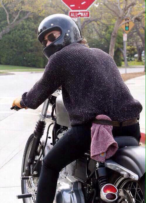 tfwmarni's tweet photo. LOL? http://t.co/cXdRToaEJU