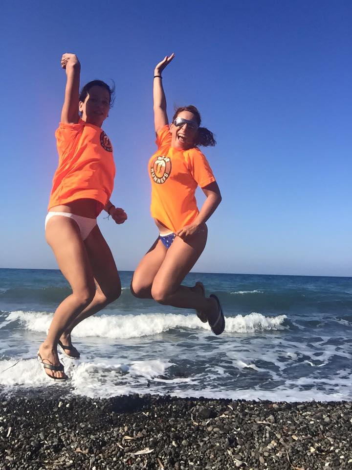 BeerRunners_es's tweet photo. Nuestro #FF de hoy para dos #BeerRunners que lucen nuestra camiseta hasta en Grecia! @nelaramos_m y @Yoyitxu http://t.co/BzPh2WqAZI