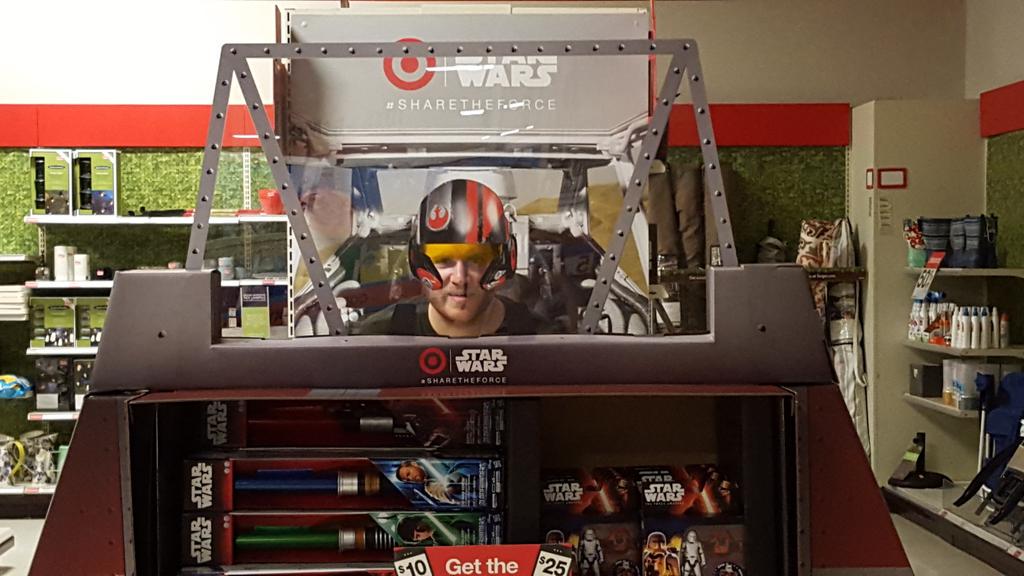 BurfordLucas's tweet photo. Nick in the Starfighter! #ShareTheForce #891 @ChrisPage30 @ambock2003 @Orschman6 @baileyv13 http://t.co/TLZhkWQZWt