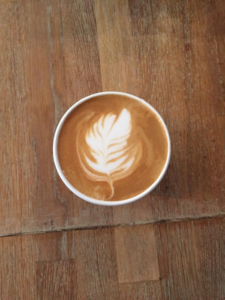 lorensimone's tweet photo. #bestcoffeeever @SaladKitchen126 #samsawesome #soisross http://t.co/2oK0wSY37K