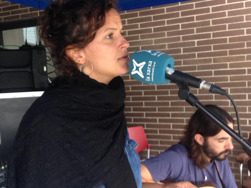 als4ventstv's tweet photo. Tanquem temporada i programa del #Paískm0FM #Medinyà amb els gironins @Acousters http://t.co/twWR9T1906 Gràcies!! http://t.co/jgsD1nwKui