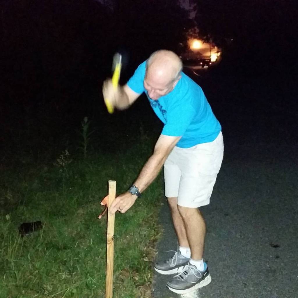 TimGrotenhuis's tweet photo. Greg Duff marking Saturday'ARX Half Marathon course! Mile 9! #avlrun #avlrx #avlnews #halfmarathon #kickitavl http://t.co/dhF3fpGaiI