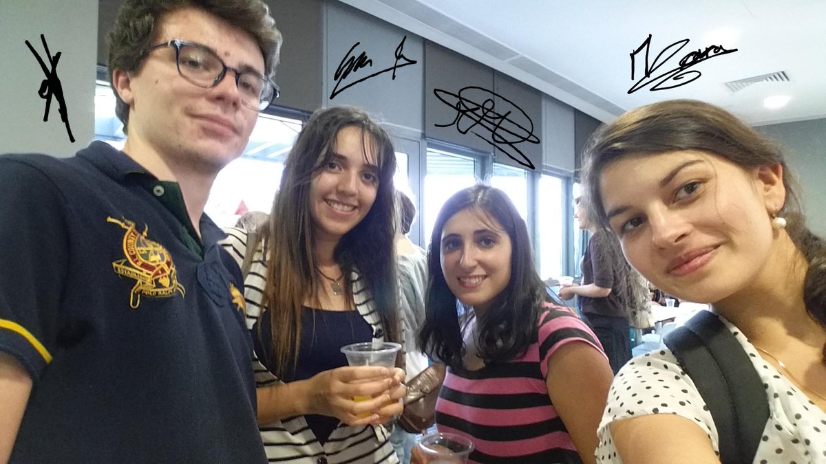 essec's tweet photo. Greeting from our students in #Singapore @ESSEC_AP #IamESSEC #Selfie http://t.co/Aqv3EgSQpH