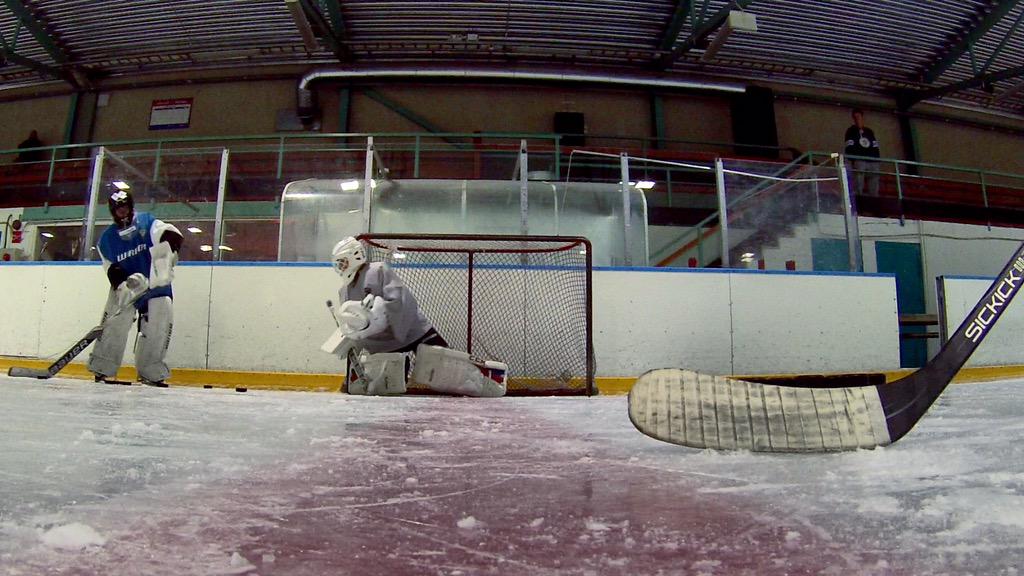 ErnezGoalies's tweet photo. Tutorial on Proper Use of the Reverse-VH and how to push explosively off that post on cross-crease passes. #ReverseVH http://t.co/p1RosbQvIz