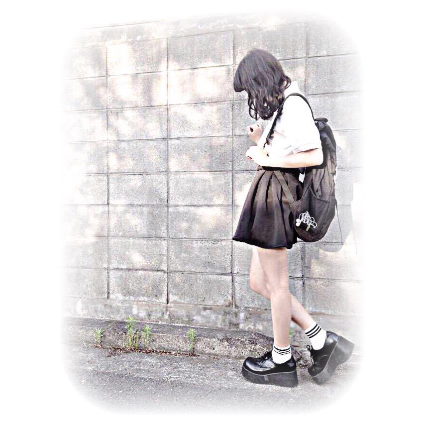 xxcham__'s tweet photo. /

「　何時も １人きり で 帰る キミ

.

　　　（ 濃絡｜絵文字｜嫉妬 ）

　　▶︎　　　Rrr　💘🔫　Fff .

　#RTしたnrさんbotさんフォローする 

.

　　　隣 が 空いてるなら 居させて　」

\ http://t.co/6o4UBhuUrN