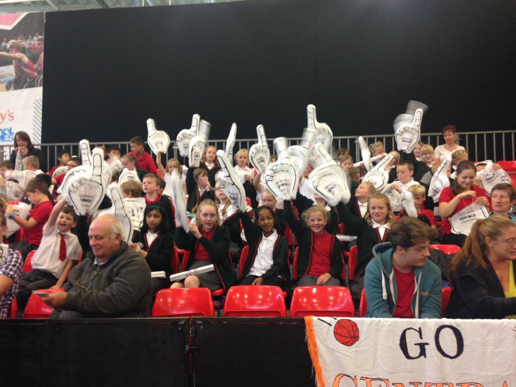 SGWCBasketball's tweet photo. Great support from local Cloverlea primary school for the #SSGWCBasketball http://t.co/1c2H00Vg4D