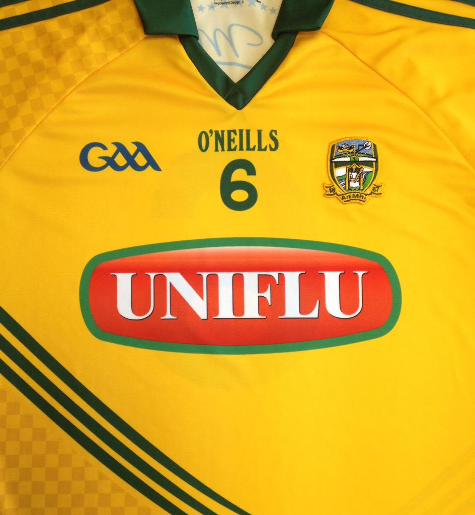 Uniflu_Ireland's tweet photo. Retweet and Follow for a chance of winning this Uniflu @MeathGAA Hurling jersey. Winner announced next week #uniflu http://t.co/8L57Ix0yIy