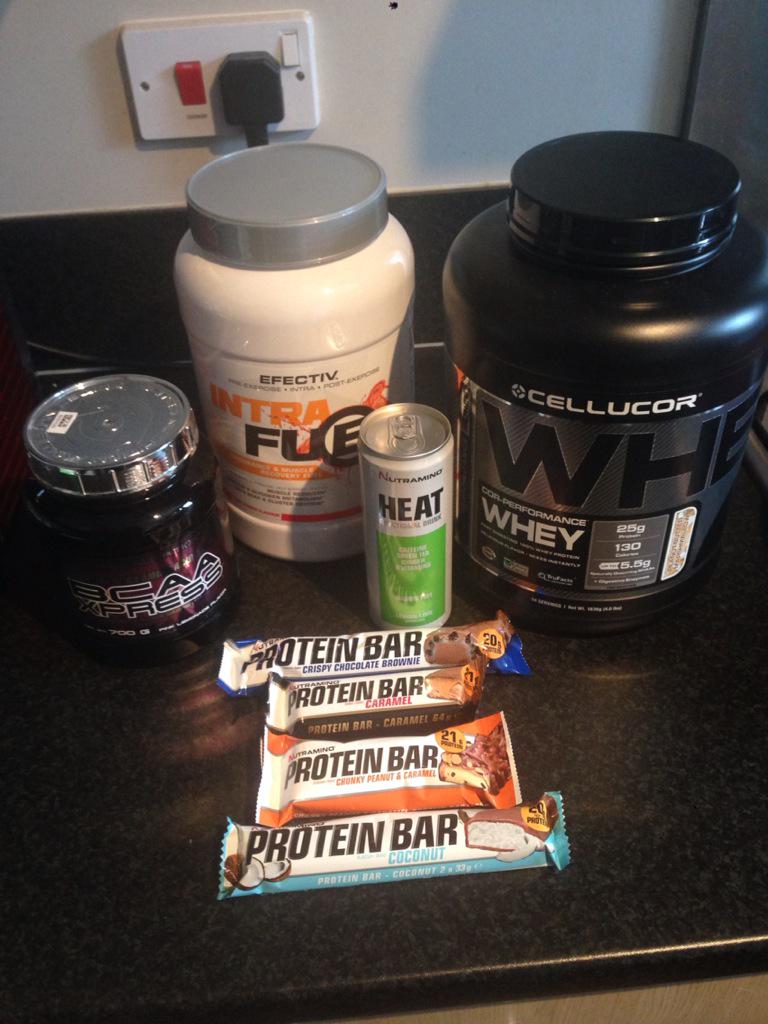helenc_78's tweet photo. Thanks to Wayne @CoreNutrition3 for the supps 😃👍💪 #prep #protein #cellucor #efectiv #scitec #fitness http://t.co/EOAHmYYuMc