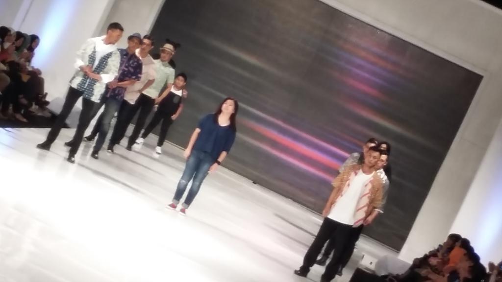 Fellysia (Reubenkoo) with Man in Pattern #JogjaFW2015